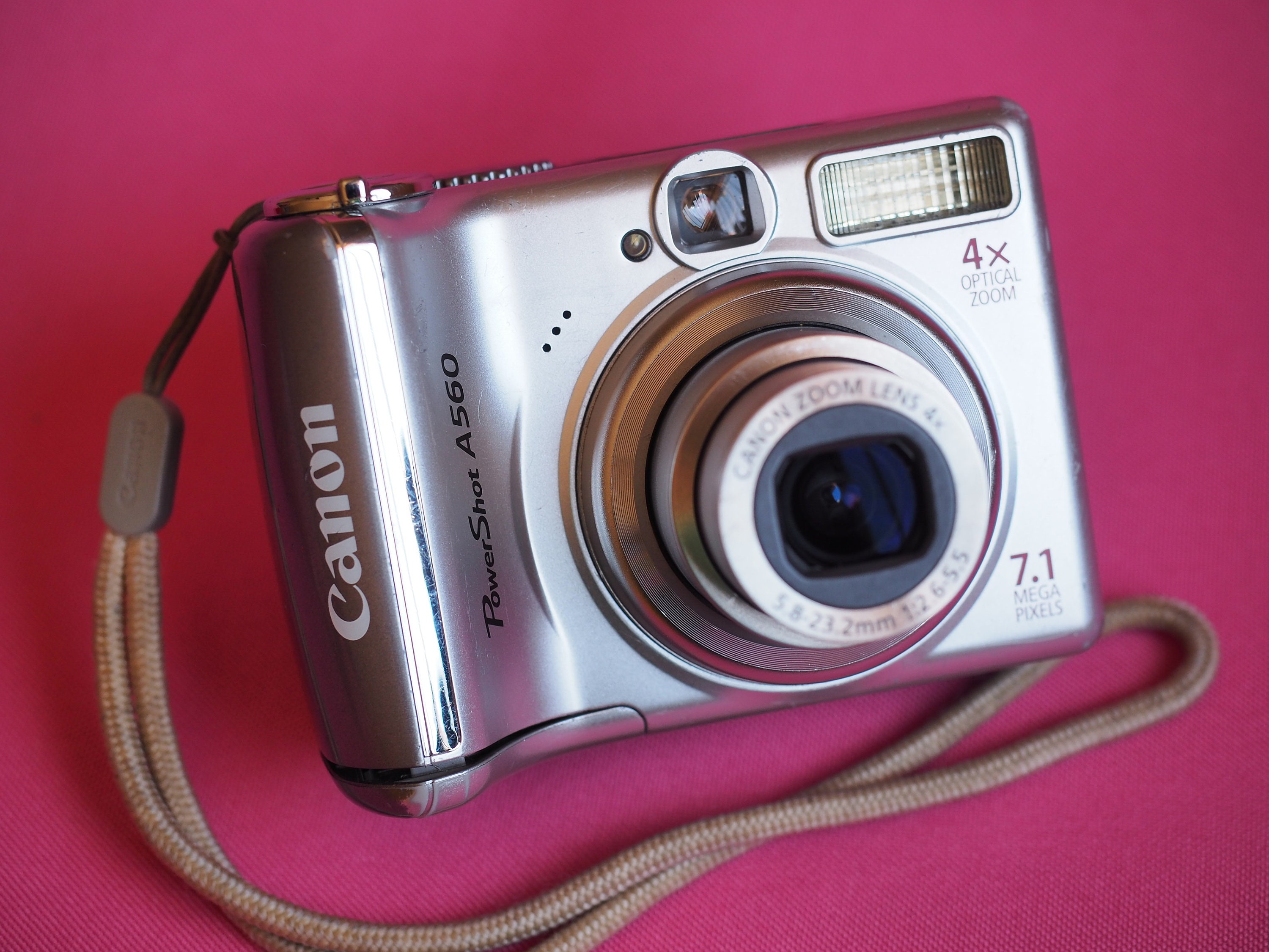 Canon PowerShot A560 7.1MP Digital Camera with 4x Optical Zoom (OLD MODEL)