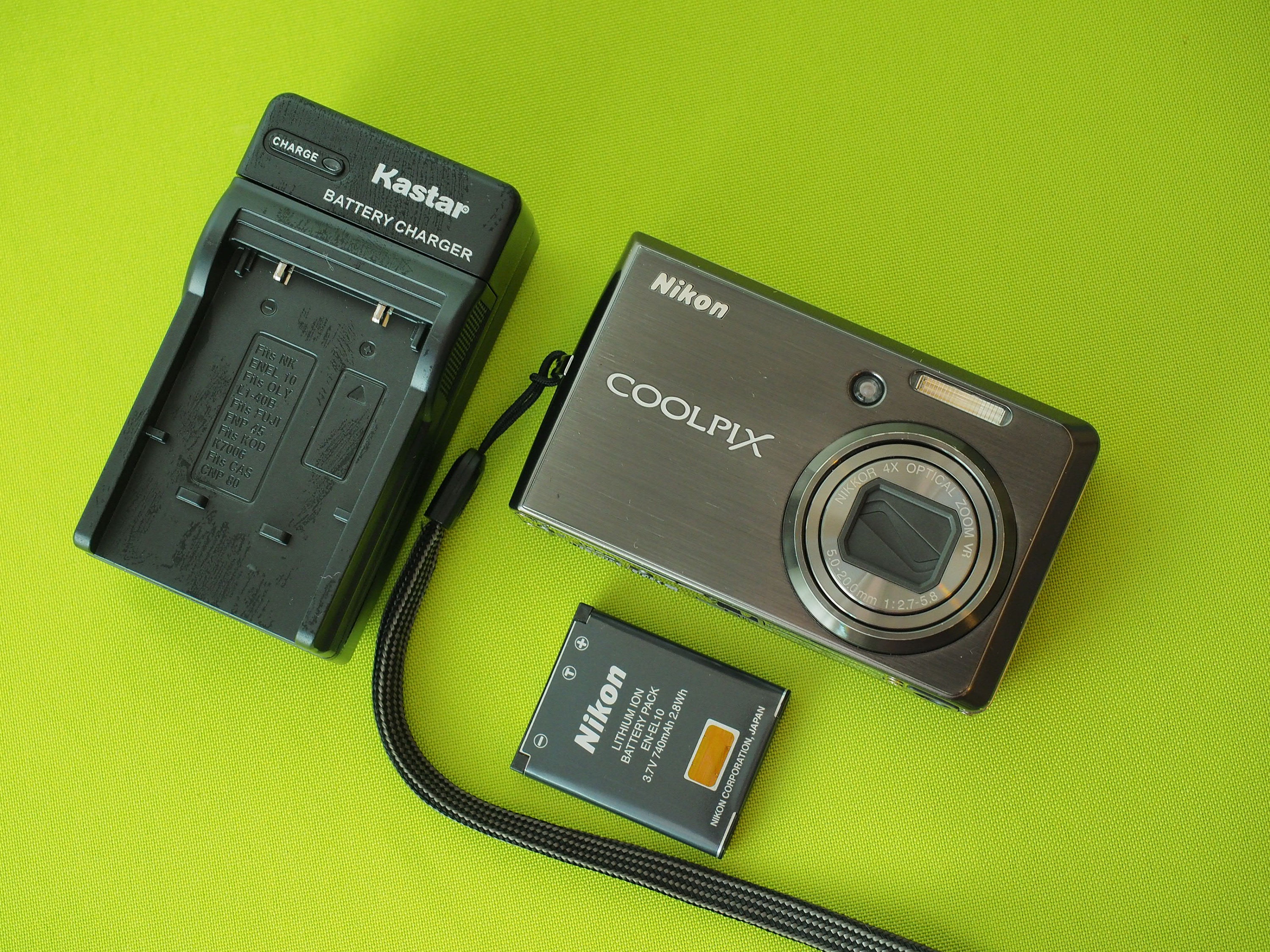 Nikon デジタルカメラ COOLPIX S600 アーバンブラック COOLPIXS600B Nikon ニコン COOLPIX S600 デジタルカメラ