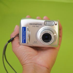 Olympus FE-110 5.0MP Compact Digital Point and Shoot Camera