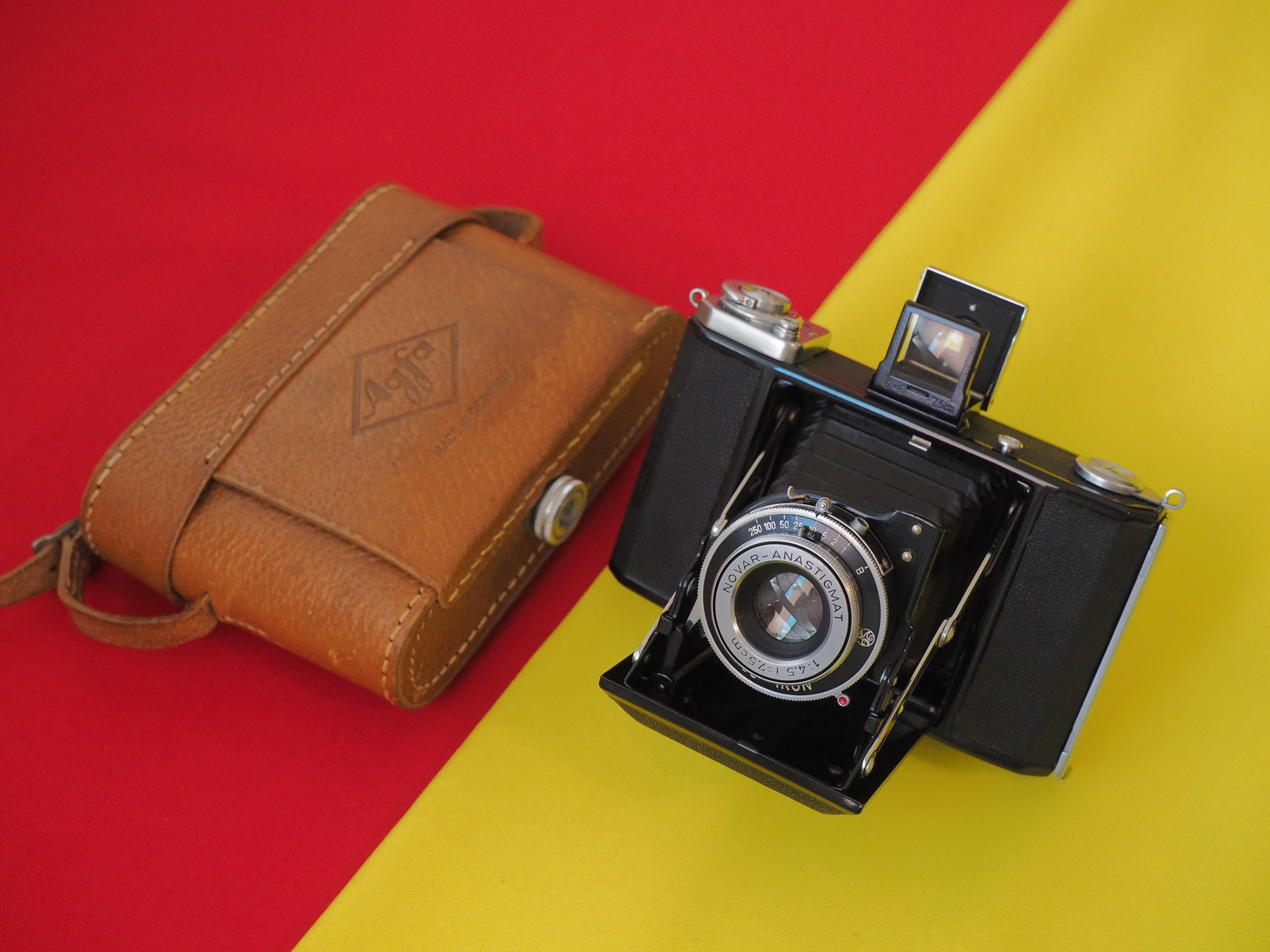 フィルムカメラ Zeiss Ikon Ikonta Novar-Anastigmat 75mm Zeiss Ikon 521/16 Novar Anastigmat 75mm f/3.5 – West End Cameras