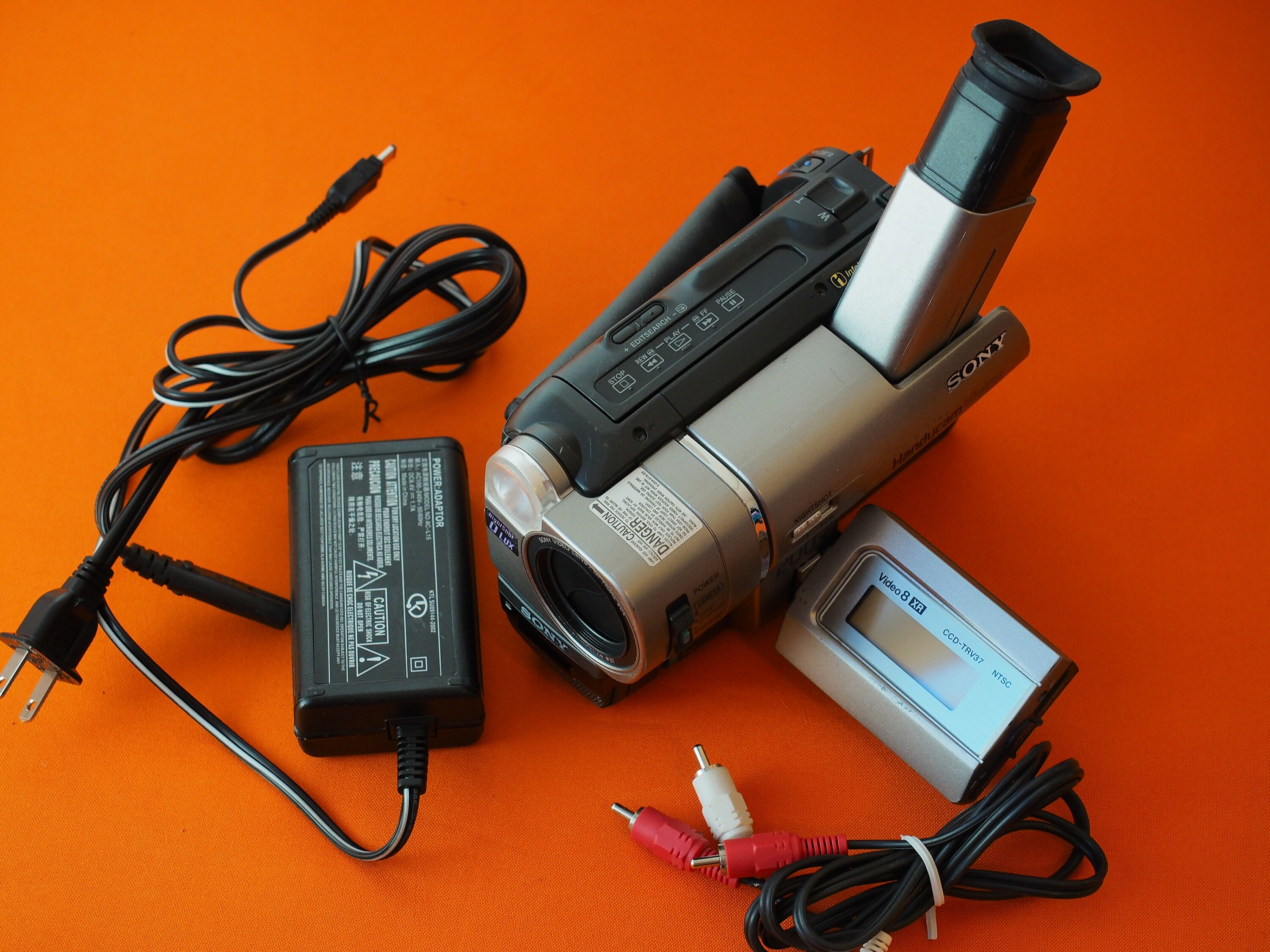 sony ccdtrv37 camcorder