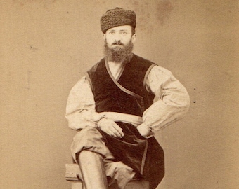 CDV Photo Victorian Russia Business Card Portrait Man Toque