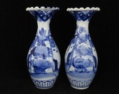 Lot de 2 vases Imari, fin XIXème, décor champètre, Japon
