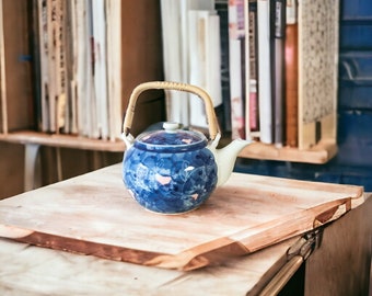 Théière Dobin Japonaise en Porcelaine - Peinte à la Main et Signée par l'Artisan 青いティーポット