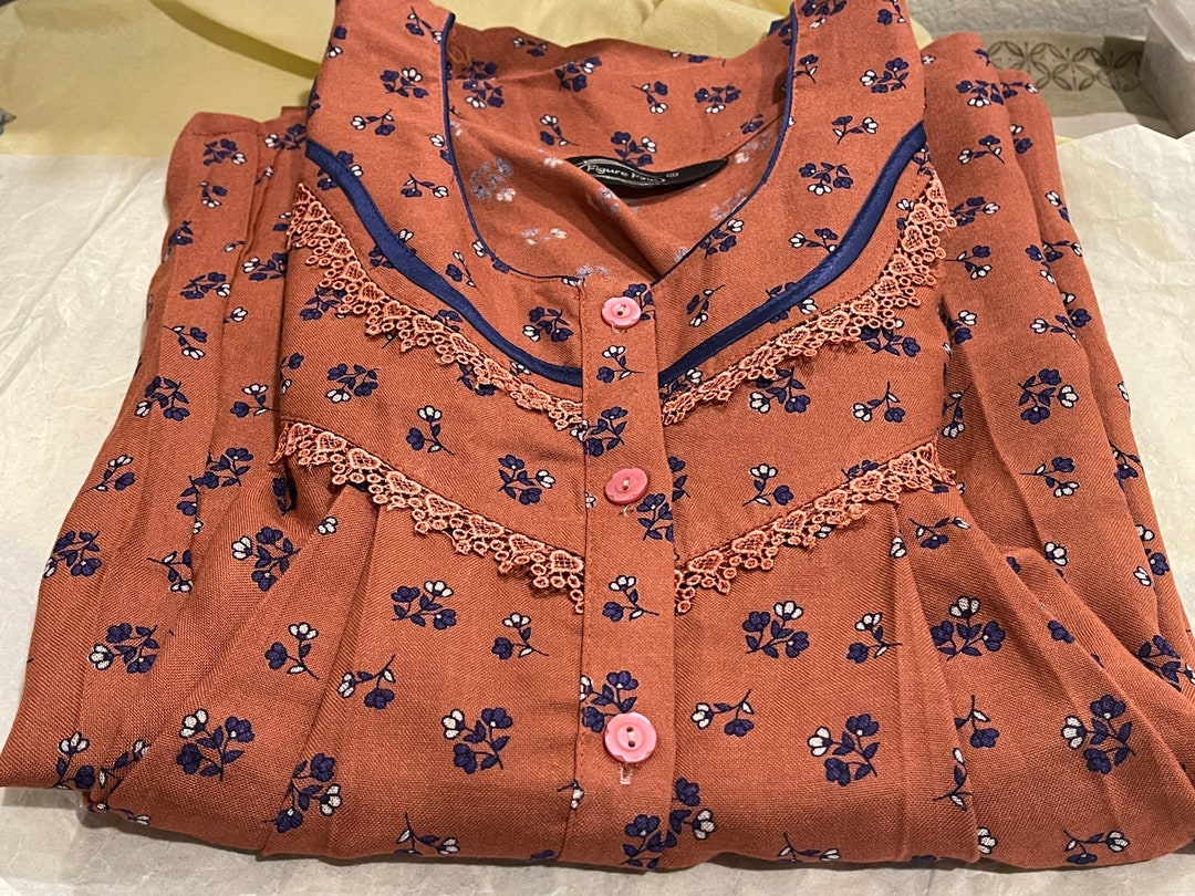 Women Nighties Alphine Fabric Nighties for Sleepwear Long Free Size