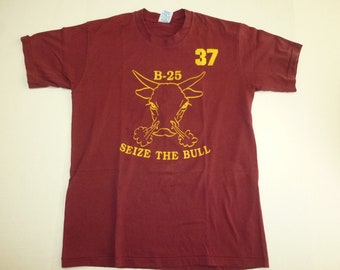 Vintage B-25 Bomber Bull T-Shirt Tee RARE Red L Single Stitch 50/50 Duke Athletic VTG Team Animal 2-Sided 80s USA Mitchell