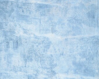 Può includere: Uno sfondo testurizzato blu chiaro con un motivo bianco sottile e sbiadito.
