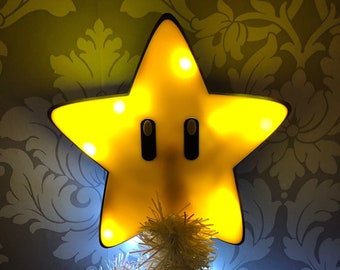 Oplichtende gele Pixel Star Tree Topper - 3D-geprinte verlichte retro game geïnspireerd kerstdecor - nostalgische gamer vakantieornament