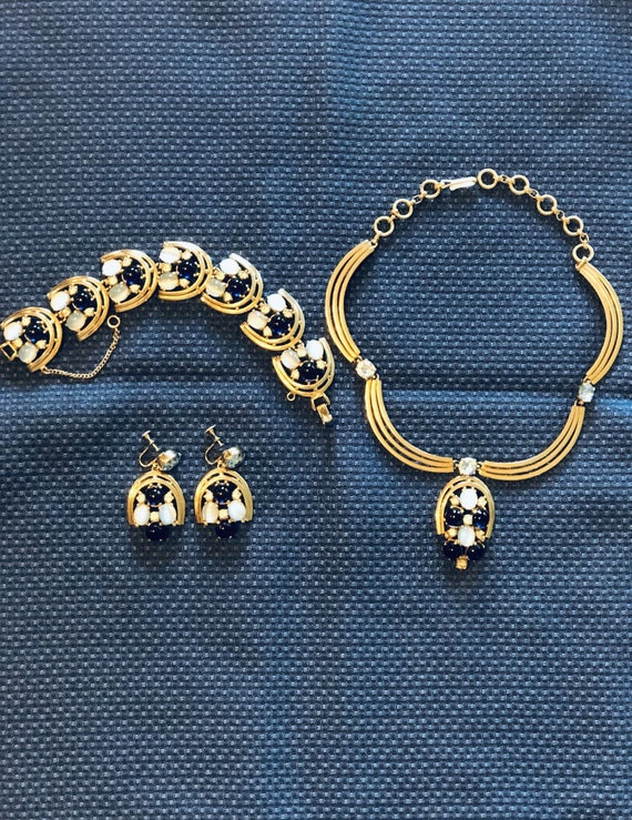 Elsa Schiaparelli Necklace, Bracelet & Earrings Se