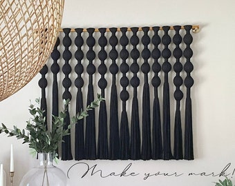 Mural de macramé con bola envuelta en hilo negro para colgar en la pared de hilo de pared para dormitorio, colgante de pared negro, colgante de pared tejido de macramé extra grande