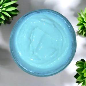 Lavender Aloe Vera Rose Face Cream for Normal, Oily, and Sensitive  Skin with Lavender Essential Oil (2 oz)