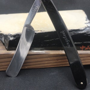 Vintage, all original, 5/8&quot; Shumate&#39;s &quot;Tungsteel&quot; Razor w/ &quot;smile&quot; & Round Point; c. 1904-1920