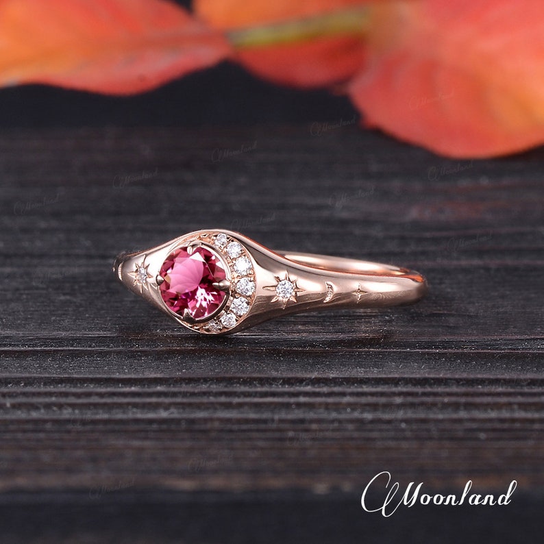 HONEYCAT Solar Mini Mood Ring – Petite Color-Changing Stone In Gold, Rose Gold, Or Silver