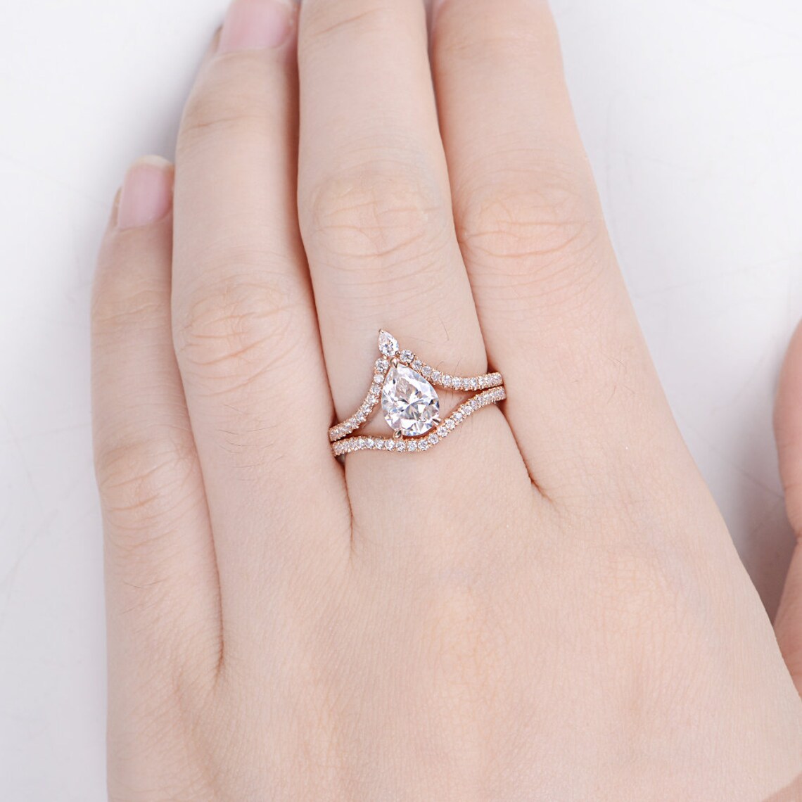 Anillo de compromiso en forma de pera rosa oro moissanite | Etsy