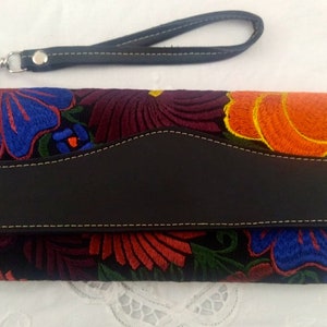 handgefertigte Geldbörse. Geldbörse. Geldbörse für Damen. Handgemachte Handtasche. Bunte mexikanische Clutch. Mexikanische Traditionelle Geldbörse. kostenloser Versand. Preis: