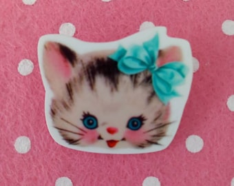 Vintage Kitsch Style Cat Kitten Brooch