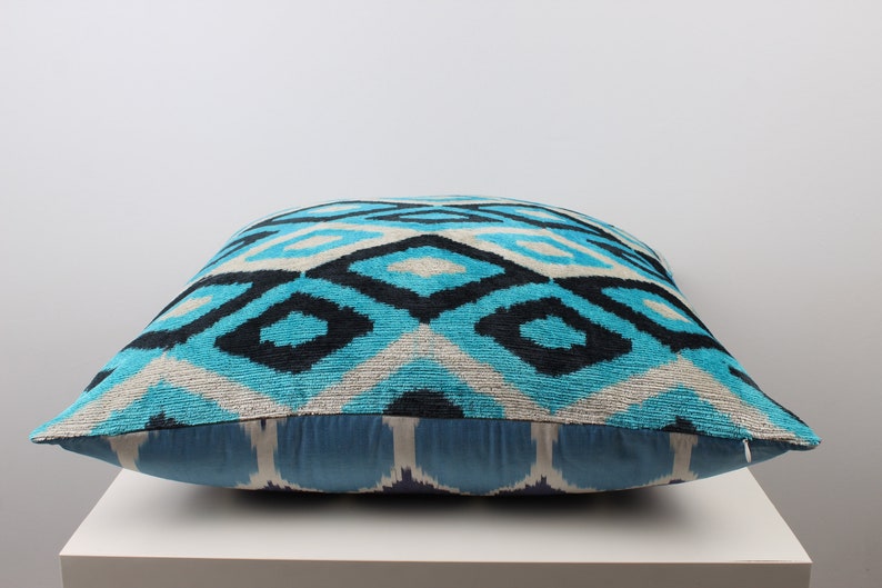 Velvet Cushion Cover Blue Black 24x24 Vintage Decor Velvet Pillow Case Cotton Silk Zippered Bohemian Eclectic Decor 60x60 cm