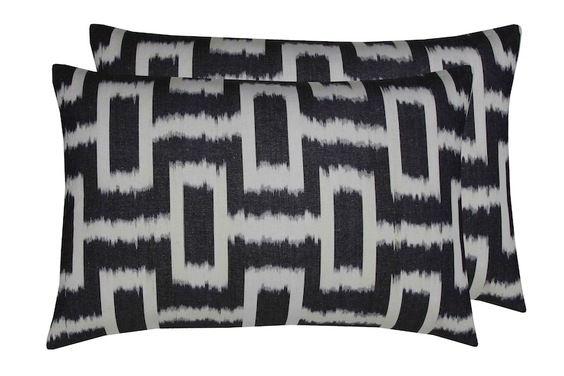 ikat Pillow Cushion Cover Labyrinth White Black 16x24 Electic Decor Ikat Pillow Case Cotton ikat Zippered Bohemian Lumbar ikat 40x60 cm