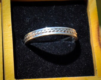 THIN SILVER Twist RING - Unique Style Ring - Dainty Silver Ring - Ring For Girlfriend - Silver Band Ring - Sterling Silver Ring
