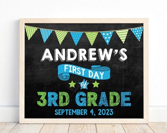 Cartel de pizarra del primer día de clases, cartel editable de regreso a la escuela, cartel del primer día de clases, cartel imprimible del primer día de clases Descargar