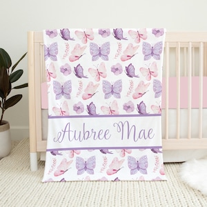 Personalisierte Schmetterling Babydecke, Baby Mädchen Decke, Baby Decke, Schmetterling Krippe Bettwäsche, Babypartygeschenk, rosa und lila Decke