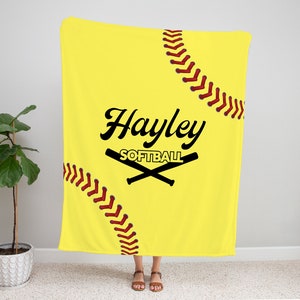 Personalized Softball Blanket, Name Blanket, Girl Fastpitch Blanket, Softball Gifts, Softball Bedding, Christmas Gift, Warm and Cozy Blanket