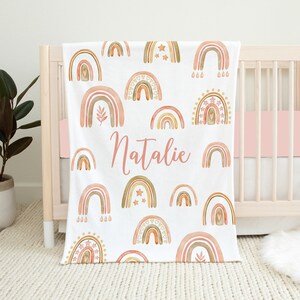 Manta de bebé arcoíris personalizada, manta para niña, regalo para baby shower, regalo para niña, guardería arcoíris, ropa de cama para cuna arcoíris, boho rosa para bebé