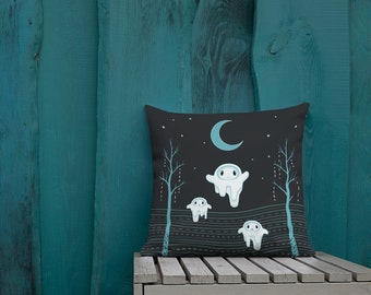 Niedliches Geist Dekokissen: Kawaii Goth | Pastell Goth