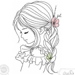Puede incluir: Ilustración en blanco y negro de una niña con pelo largo trenzado, adornada con una flor rosa y una hoja verde. La niña lleva una blusa con volantes. Estilo minimalista.