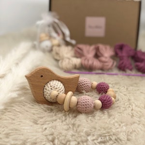 DIY crochet set gripping ring/rattle with desired wooden figure and crochet instructions