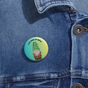 ASL &#39;I Love You&#39; Pin Button: Sign Language Gnome Design