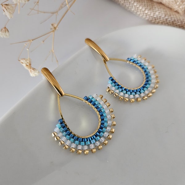 Boucles d'oreilles élégantes dorées et bleues tressées en perles/Boucles d'oreilles îles grecques/Boucles d'oreilles été/Boucles d'oreilles perles de verre Miyuki Delica/Boucles d'oreilles en perles