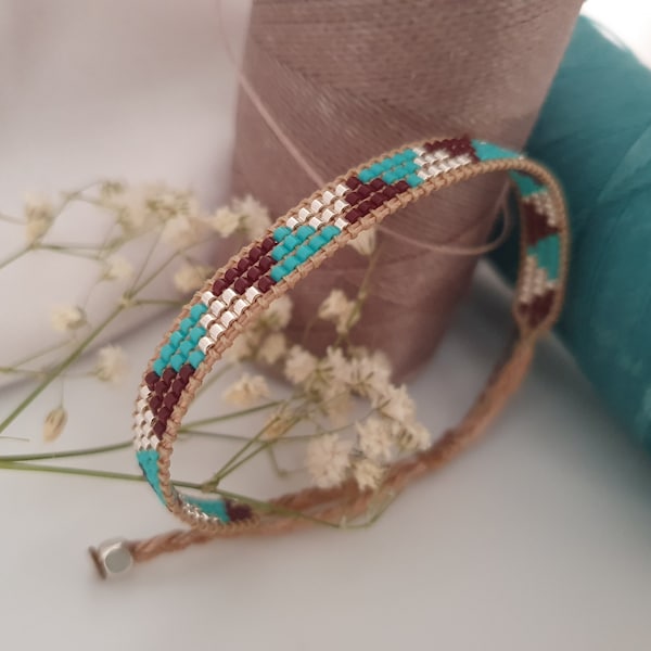 Bracelet en perles de CHOCOLAT/Miyuki Delica Armcandy/Bracelet à tisser à motif de triangles/Bracelet d'empilage/Bracelet Boho/Bracelet de perles japonaises