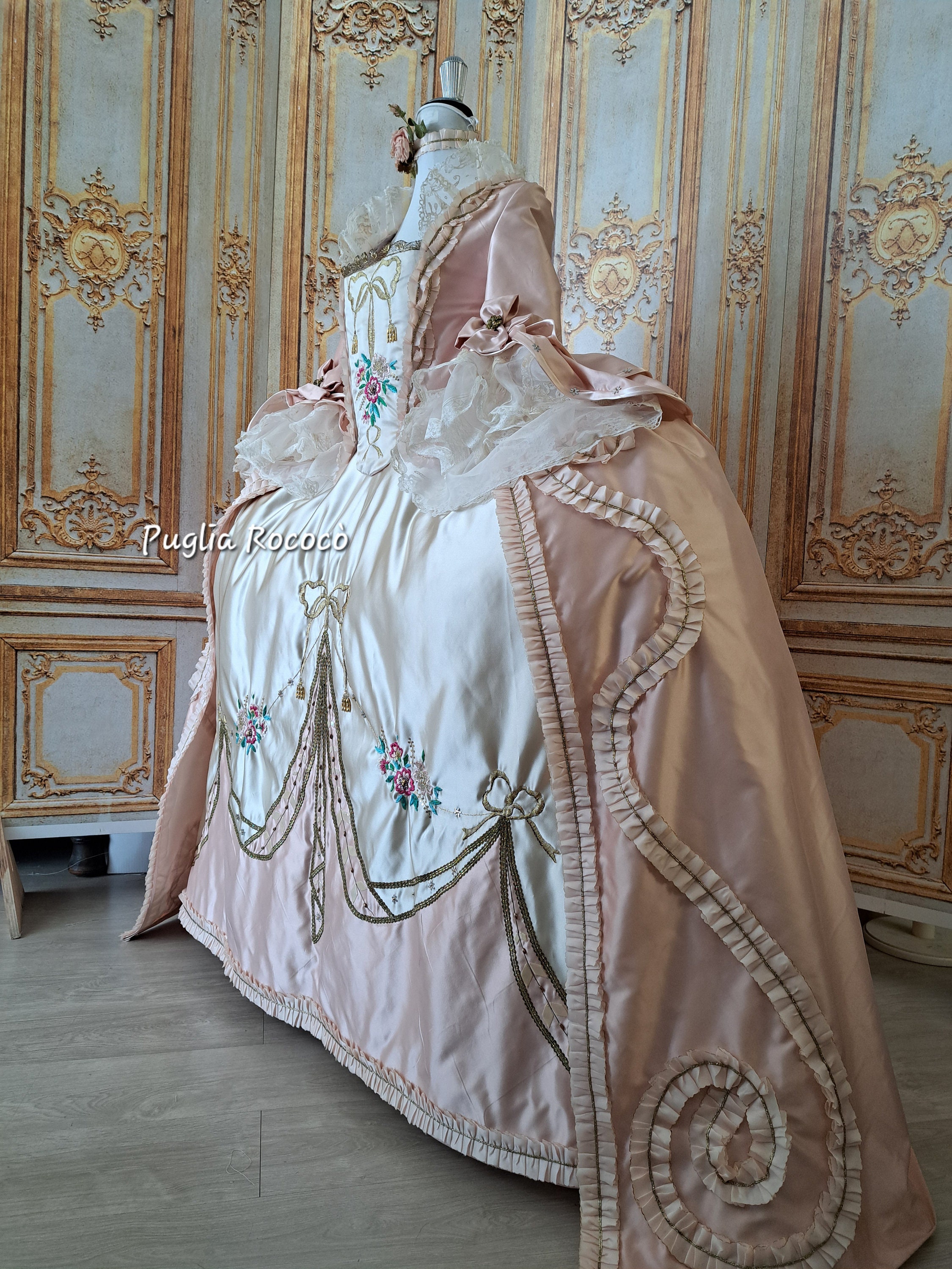 Marie Antoinette Grand Robe à la Française abito spettacolare