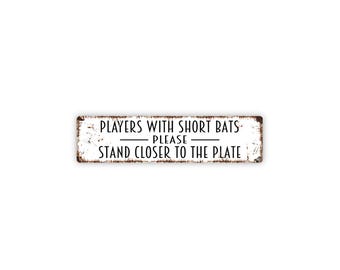 joueurs avec des raquettes courtes, veuillez vous tenir plus près de la plaque | Cadeau de salle de bain amusant | Décoration humoristique pour toilettes | Plaque en métal