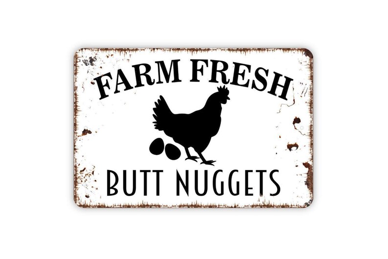Letrero de nuggets de trasero frescos de granja / Letrero divertido de gallinero / Decoración de pared con humor de granja / Letrero rústico de granja / Letrero o imán de metal imagen 4