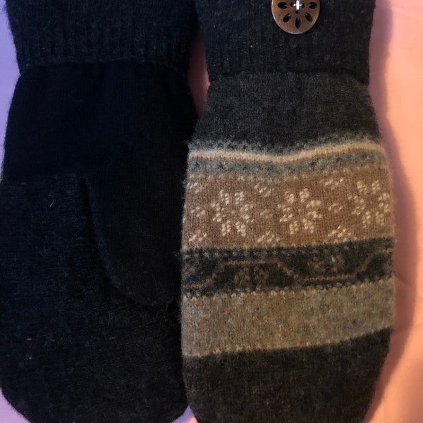 Repurposed sweater mittens