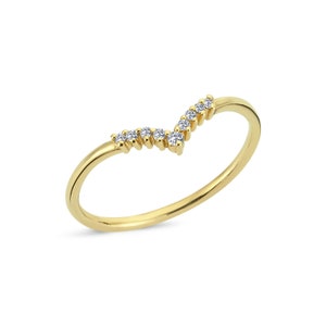 Chevron Diamond Ring | Curved Diamond Ring | Dainty Chevron Ring | Chevron Wedding Band | Diamond V Ring | Curved Wedding Band | Midi Ring