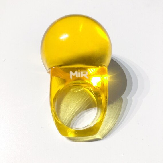 1960s original Carlo Pagani Mir lucite ring