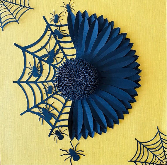 DIY Halloween Décor: Spider Flower Frame - Blog - Evergreen Goodwill