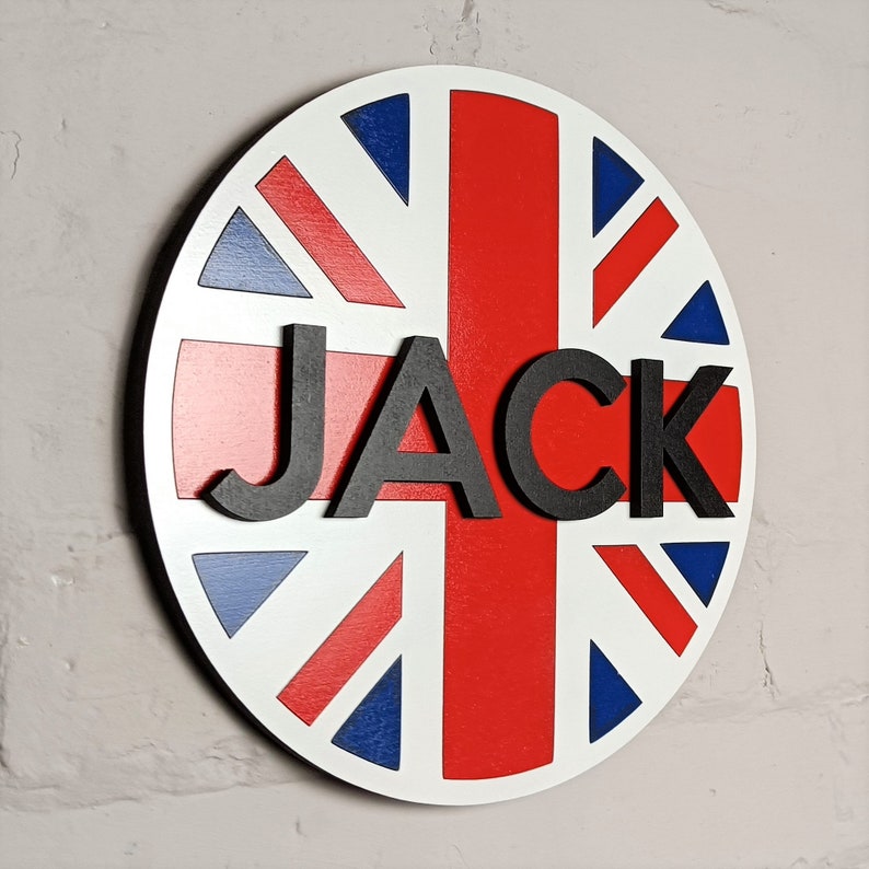 Personalised round Union Jack flag sign / family name plaque wall art / Christmas, anniversary, birthday gift idea image 3