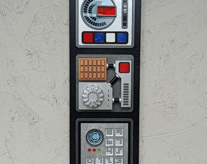 Sci-Fi inspired tall vertical Control Panel / 3d Prop Replica / futuristic spaceship wall art