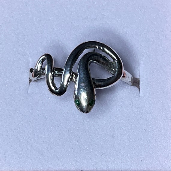 Silver snake / serpent ring with green emerald ey… - image 8