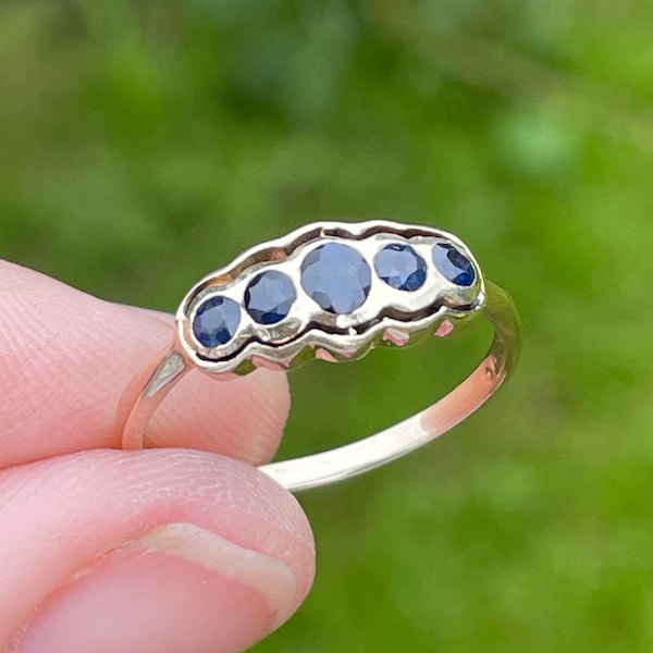 Vintage Natur Saphir Ring in 9 Karat Gold. Fünf echte Blaue Edelsteine. Siehe VIDEO