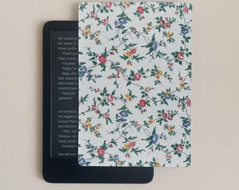 Vintage Floral Kindle Paperwhite Case Insert | Kindle Accessories | Accessories for Kindle | Bookish Case inserts | E-reader inserts | Books