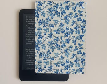 Vintage Floral Kindle Paperwhite Case Insert | Kindle Accessories | Accessories for Kindle | Bookish Case inserts | E-reader inserts | Books