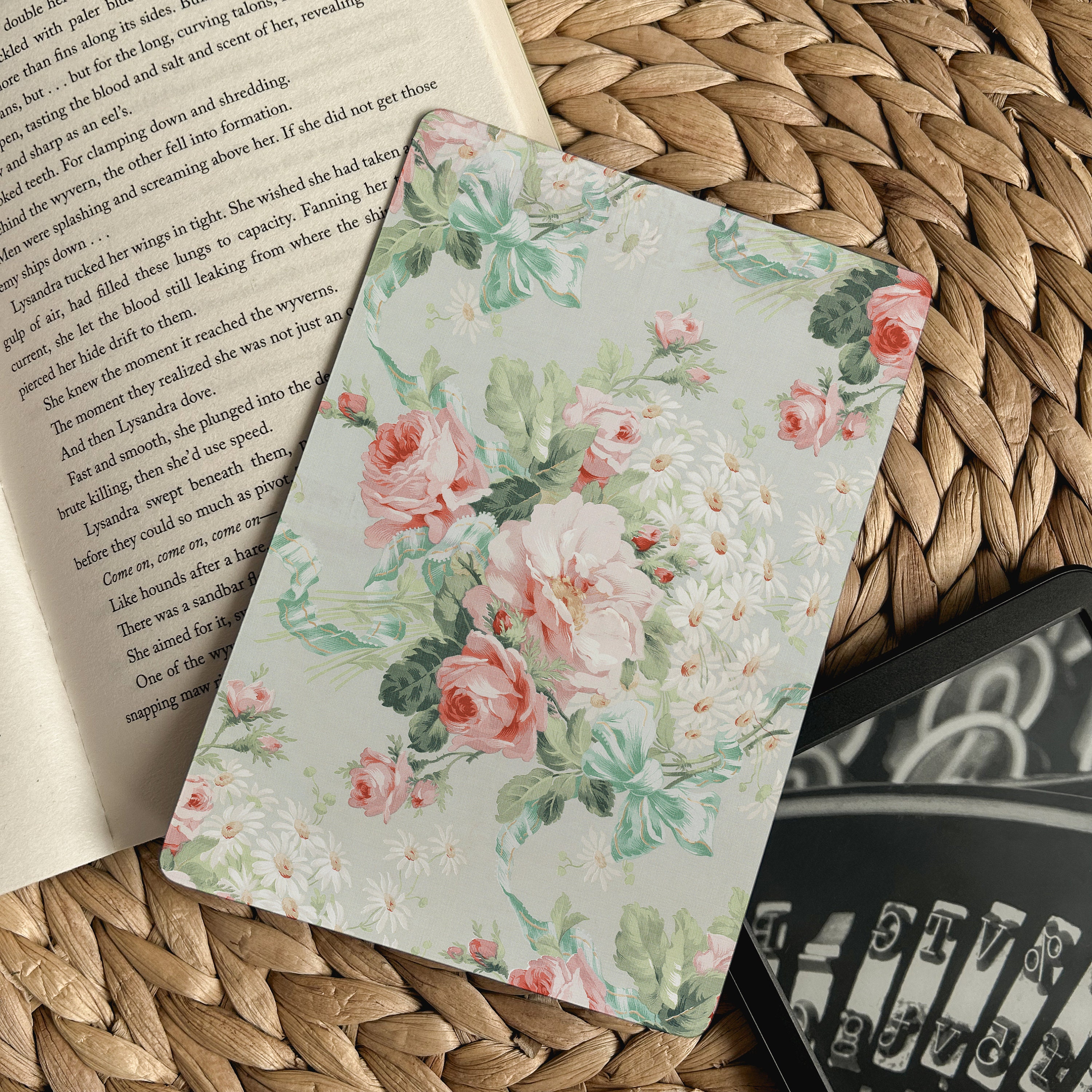 Vintage Floral Kindle Paperwhite Case Insert | Kindle Accessories ...