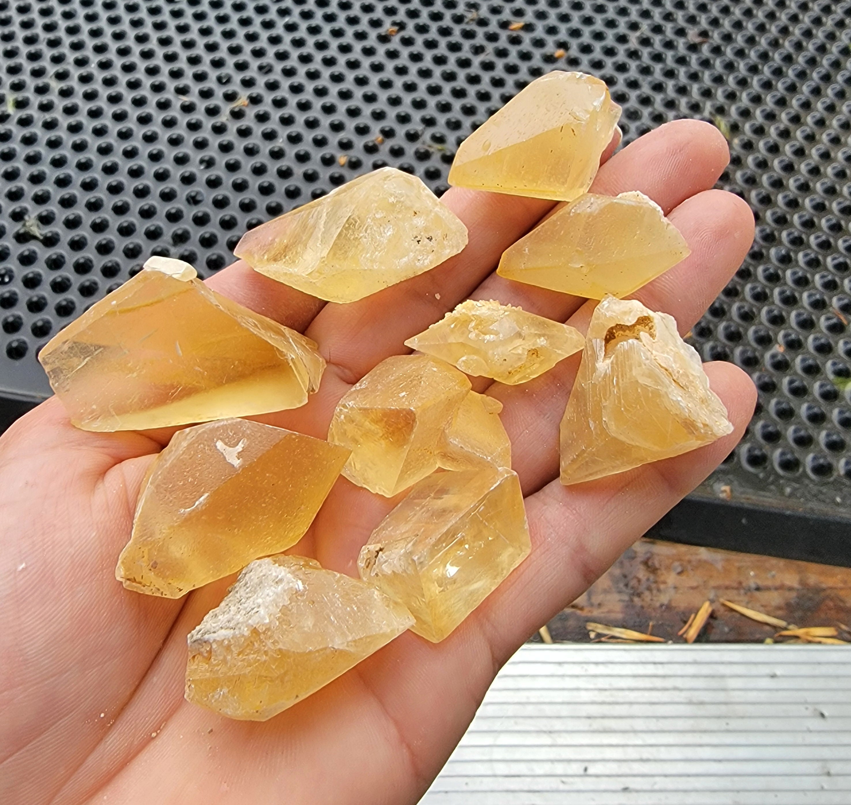 10 Natural Terminated Golden Stellarbeam Dogtooth Calcite Crystal (Montana) Budget Pack