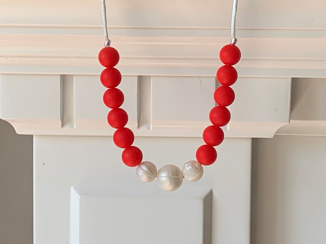 Necklace AMERICANA for Kids red & Pearl Sensory Toy, Girl Fidget Jewels