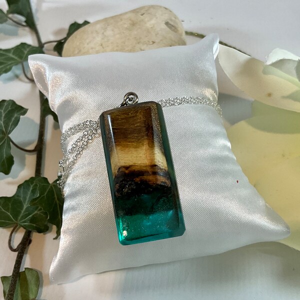 Pendentif Bois Et Résine époxy Bleu Avec Feuille D'or - Motif Plongeur Et Océan - Collier 50-70 Cm - Neuf Avec écrin